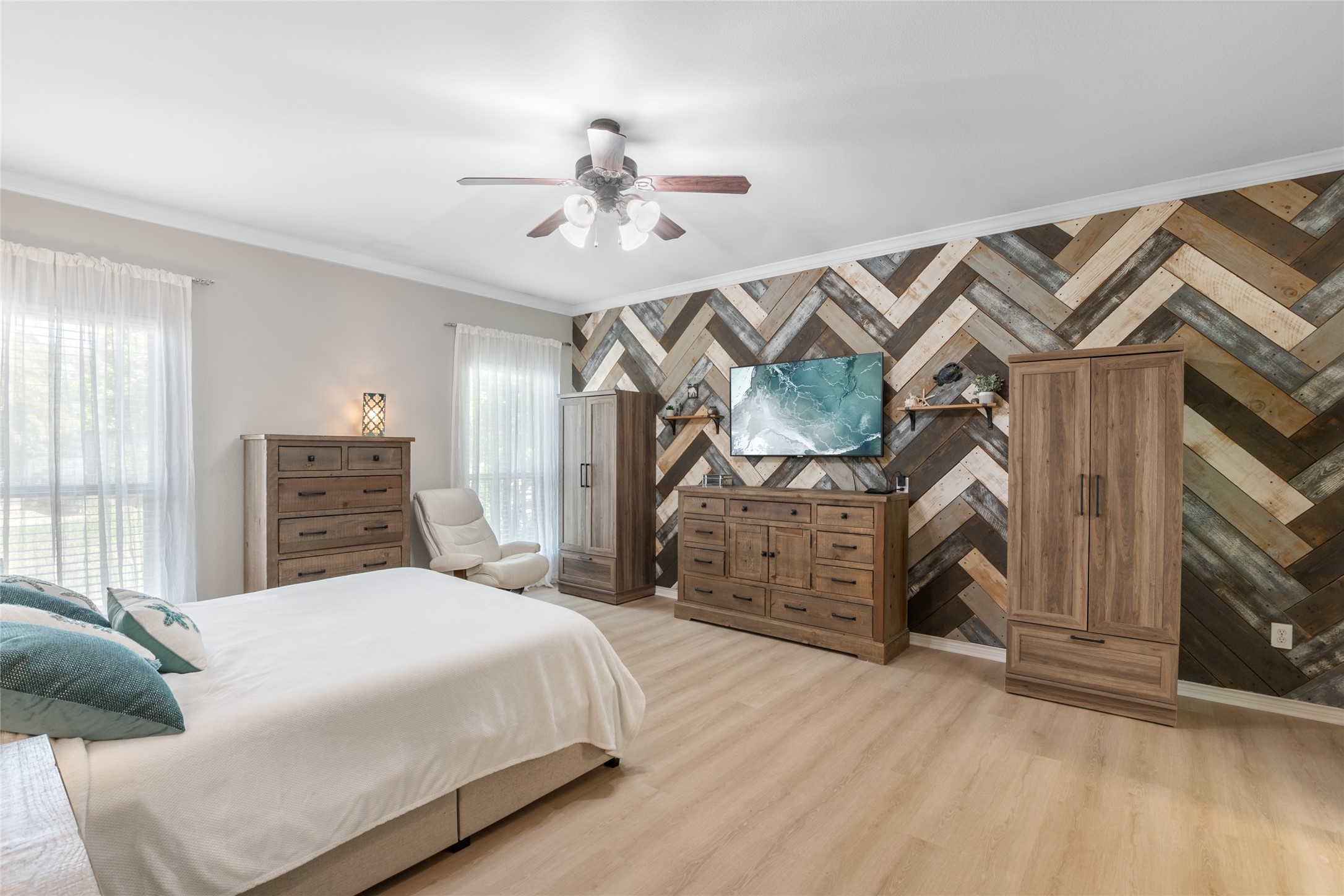 Rockwall, Texas, 75087, United States, 4 Bedrooms Bedrooms, ,3 BathroomsBathrooms,Residential,For Sale,1963763