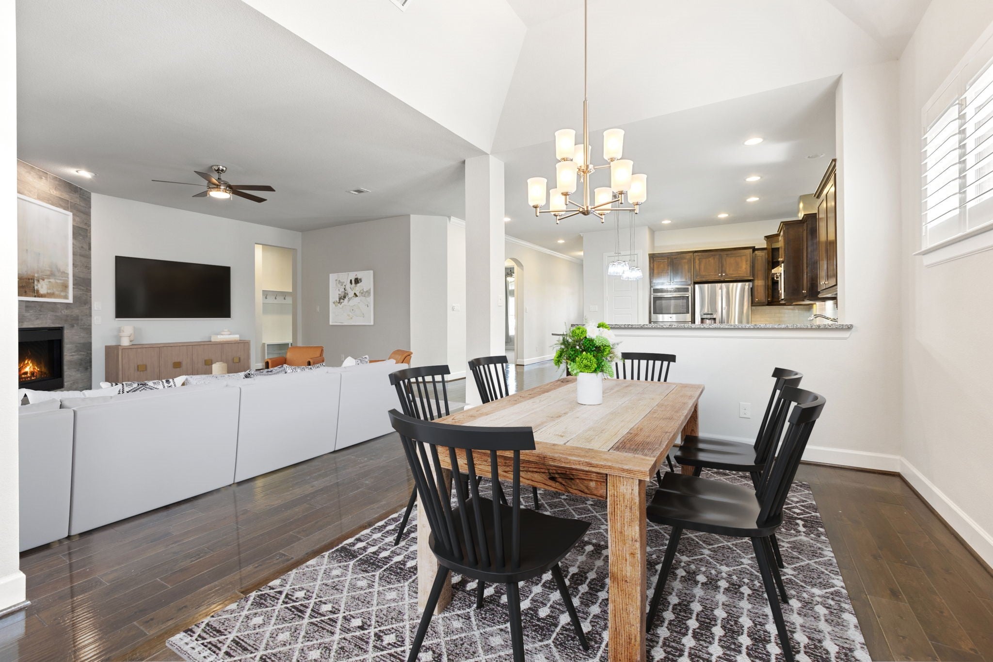 Mansfield, Texas, 76063, United States, 4 Bedrooms Bedrooms, ,4 BathroomsBathrooms,Residential,For Sale,1979956