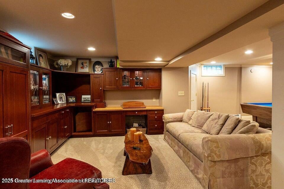 East Lansing, Michigan, 48823, United States, 6 Bedrooms Bedrooms, ,6 BathroomsBathrooms,Residential,For Sale,1992121