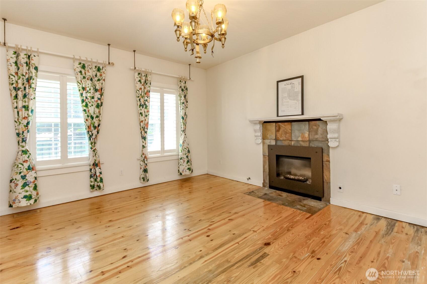TACOMA, Washington, 98422, United States, 4 Bedrooms Bedrooms, ,3 BathroomsBathrooms,Residential,For Sale,1940753