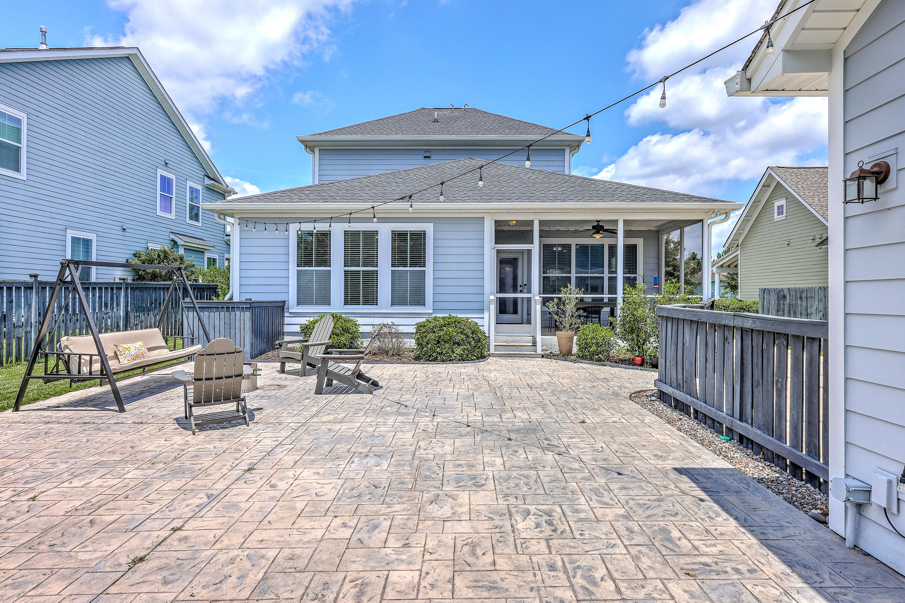 Summerville, South Carolina, 29486, United States, 3 Bedrooms Bedrooms, ,3 BathroomsBathrooms,Residential,For Sale,1889517