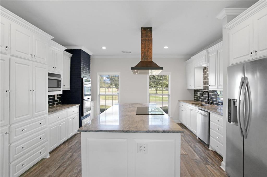 Lake Charles, Louisiana, 70605, United States, 4 Bedrooms Bedrooms, ,4 BathroomsBathrooms,Residential,For Sale,1979416