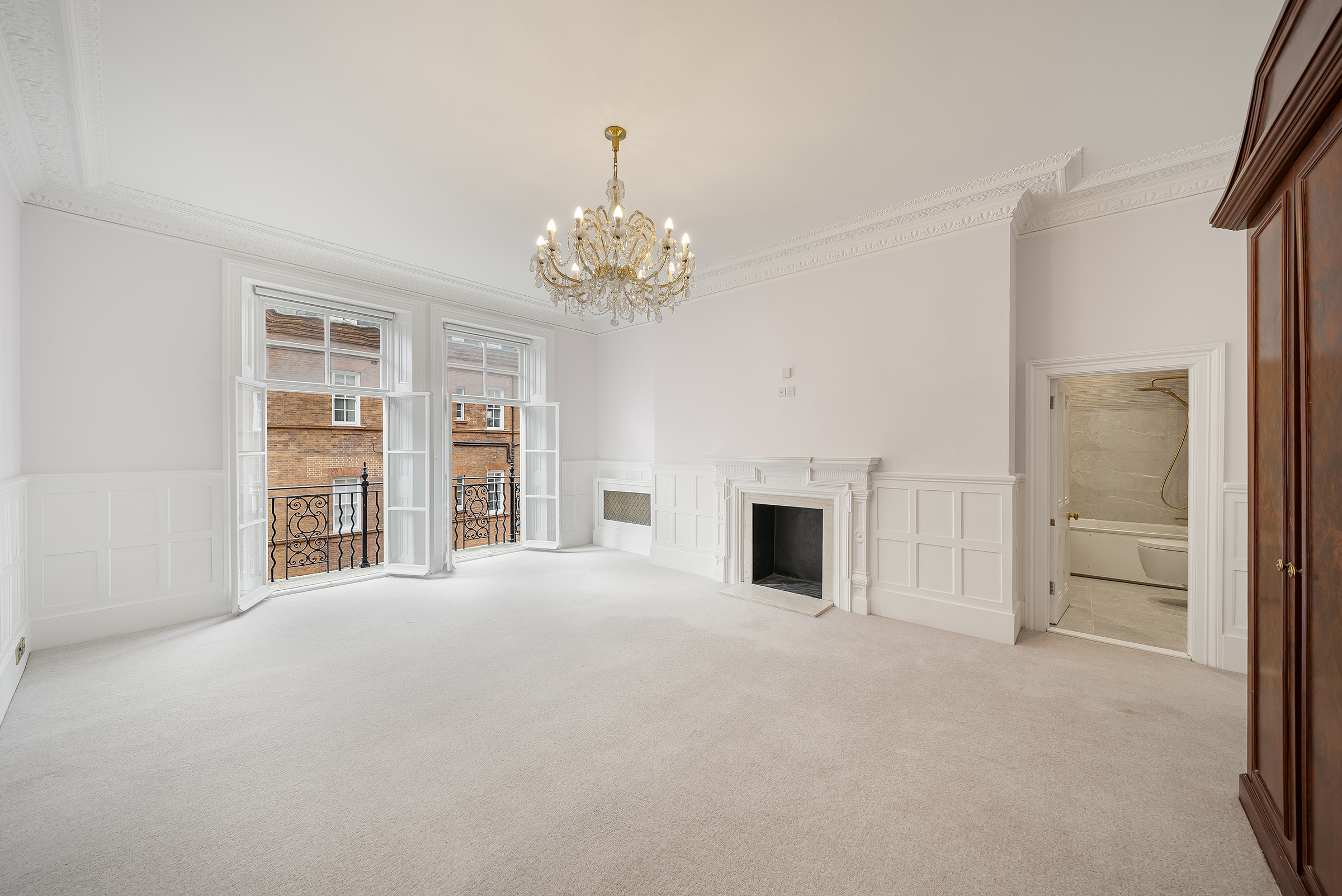  A Grand Lateral Apartment in Albert Hall Mansions - 物件實景