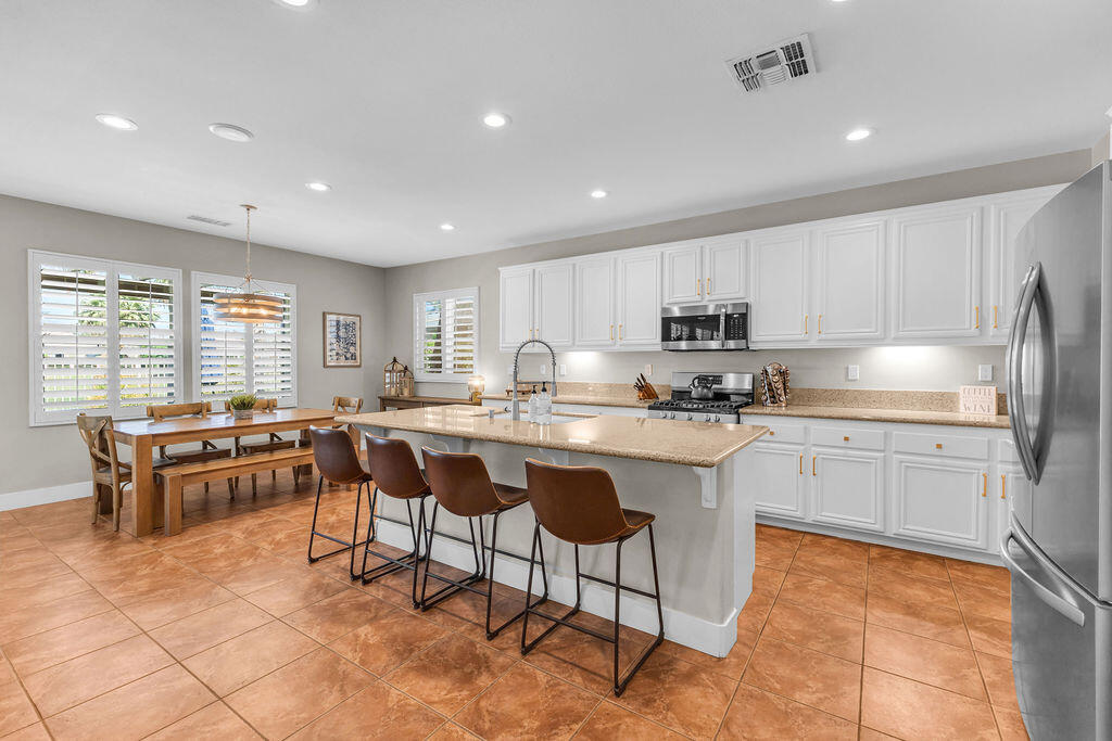 Indio, California, 92201, United States, 4 Bedrooms Bedrooms, ,3 BathroomsBathrooms,Residential,For Sale,1925856