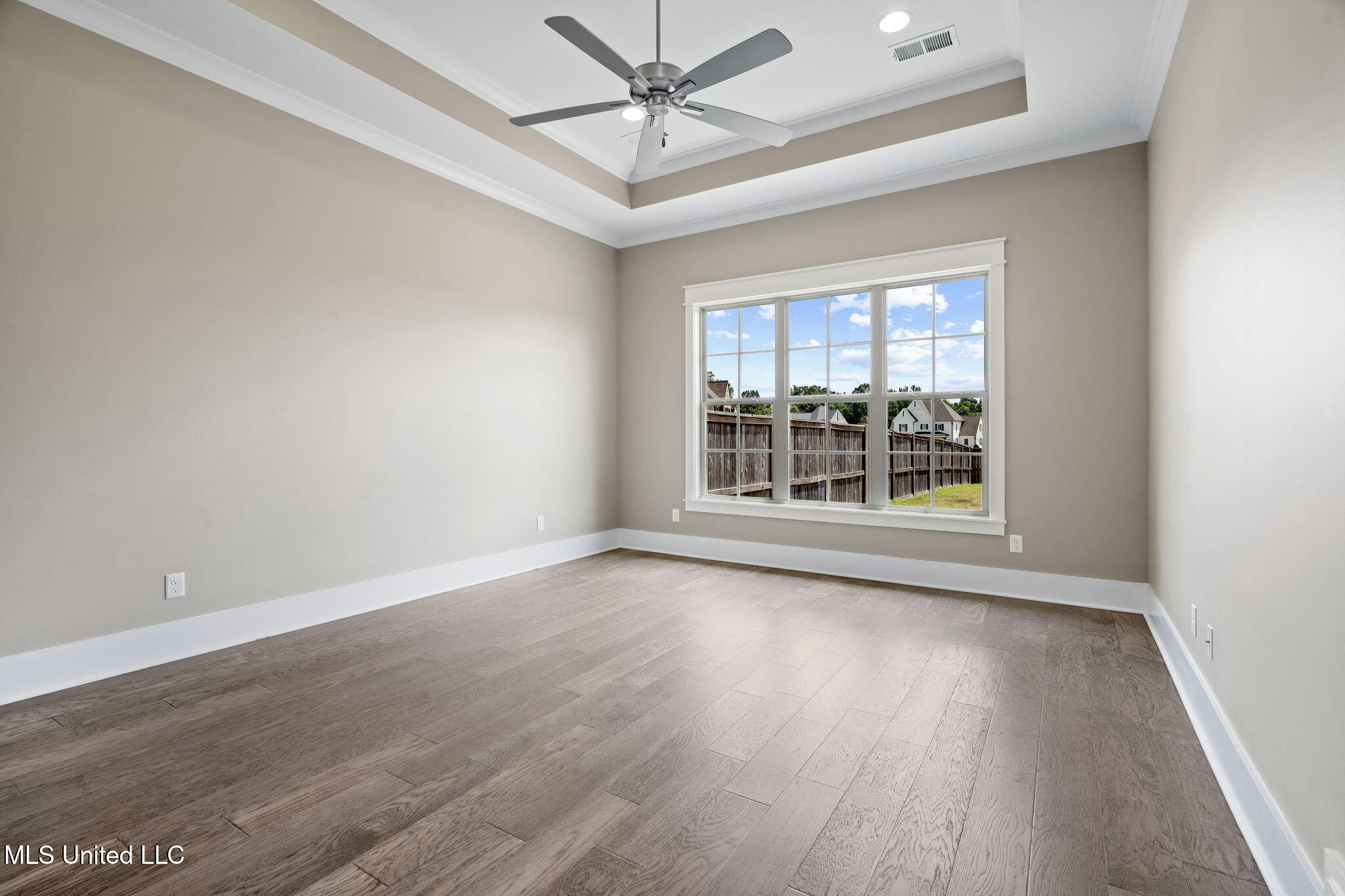Olive Branch, Mississippi, 38654, United States, 5 Bedrooms Bedrooms, ,4 BathroomsBathrooms,Residential,For Sale,1906747