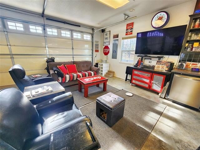 Cookson, Oklahoma, 74427, United States, 3 Bedrooms Bedrooms, ,2 BathroomsBathrooms,Residential,For Sale,2005296