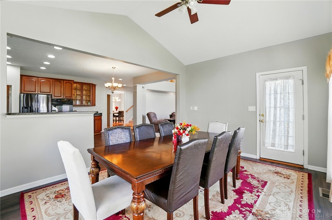 Beavercreek, Ohio, 45431, United States, 5 Bedrooms Bedrooms, ,4 BathroomsBathrooms,Residential,For Sale,1942166