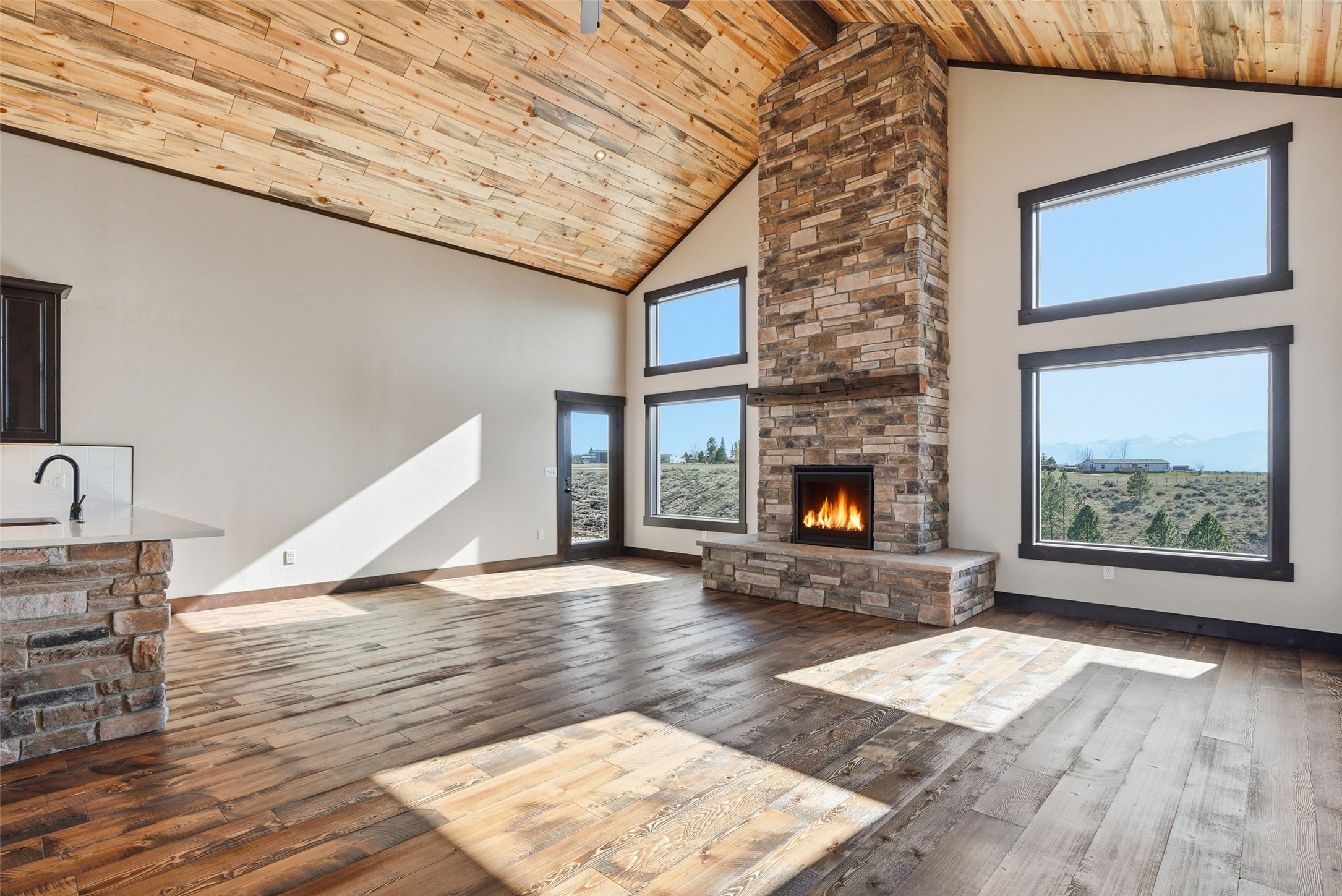  475 Ashleigh Lane - 物件實景