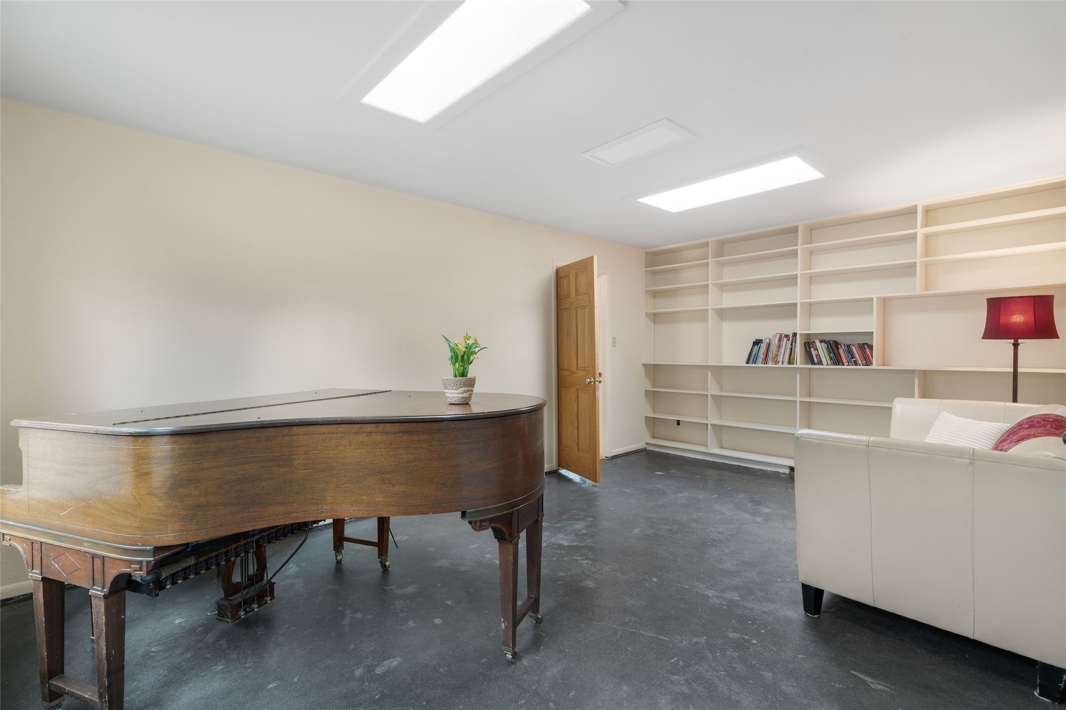  1043 Don Diego Avenue, Unit E - 物件實景