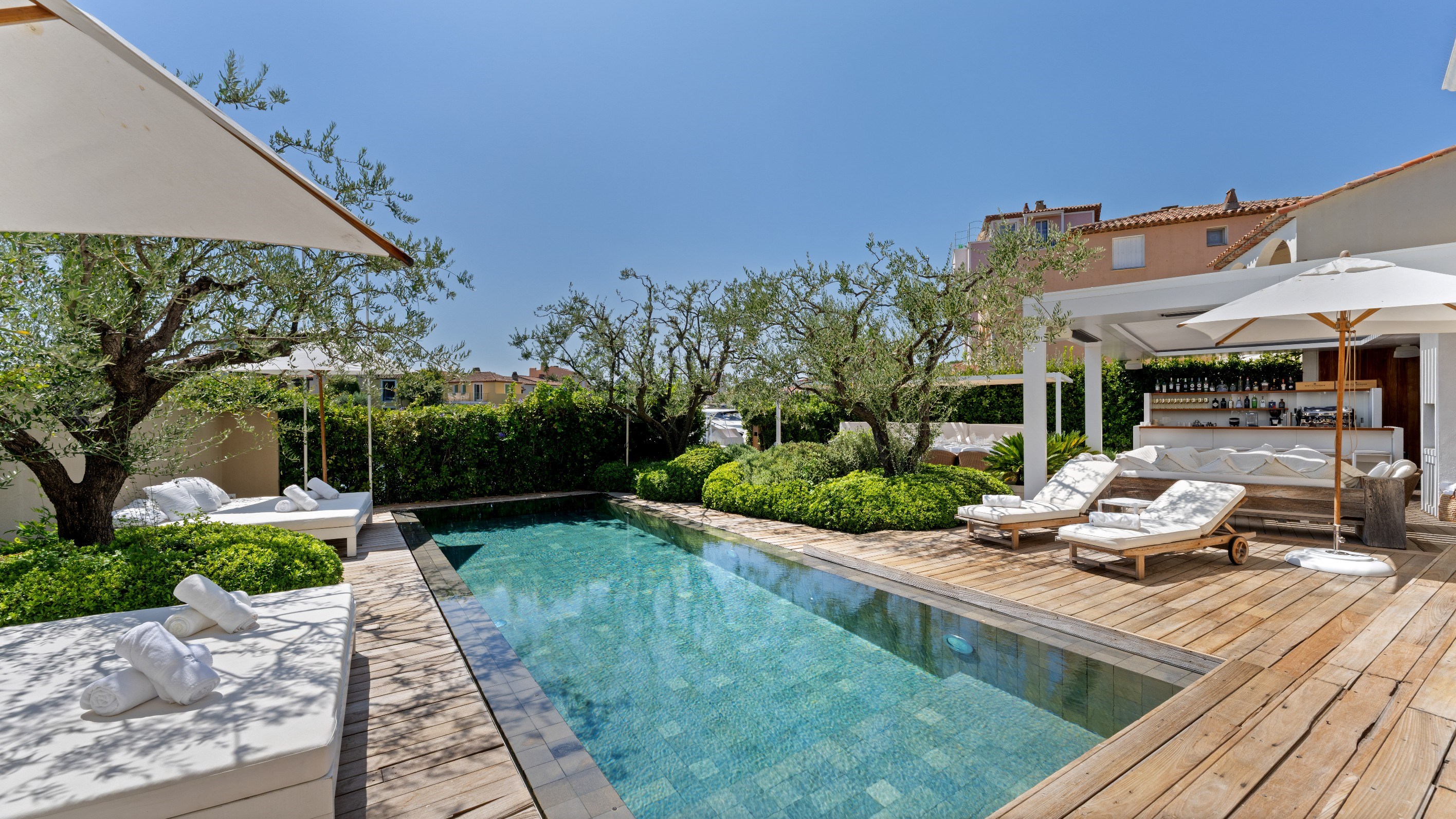  Port Grimaud, 538 sqm waterfront residence with pool and two private 24 metre m… - 物件實景