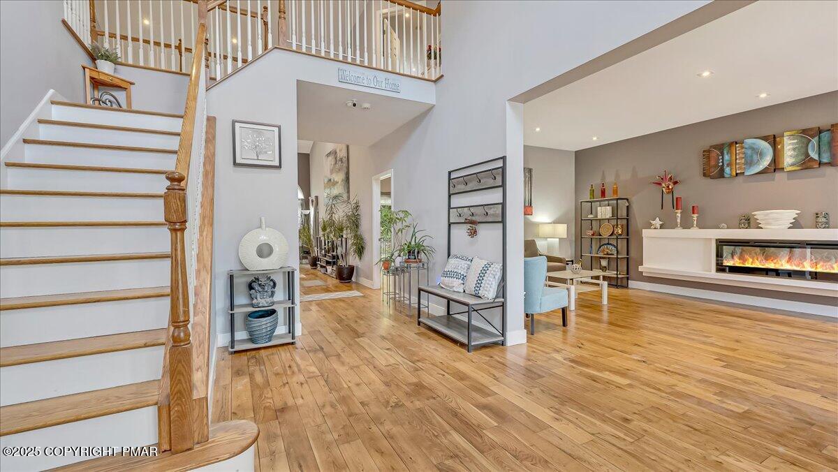 East Stroudsburg, Pennsylvania, 18302, United States, 5 Bedrooms Bedrooms, ,4 BathroomsBathrooms,Residential,For Sale,1980579