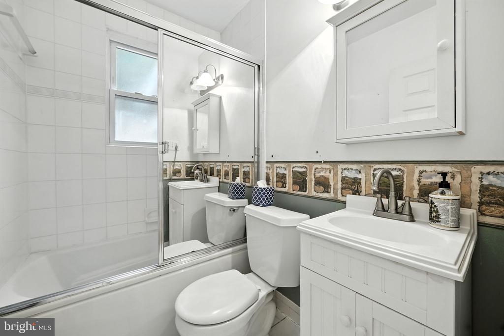 Silver Spring, Maryland, 20901, United States, 3 Bedrooms Bedrooms, ,1 BathroomBathrooms,Residential,For Sale,1928721