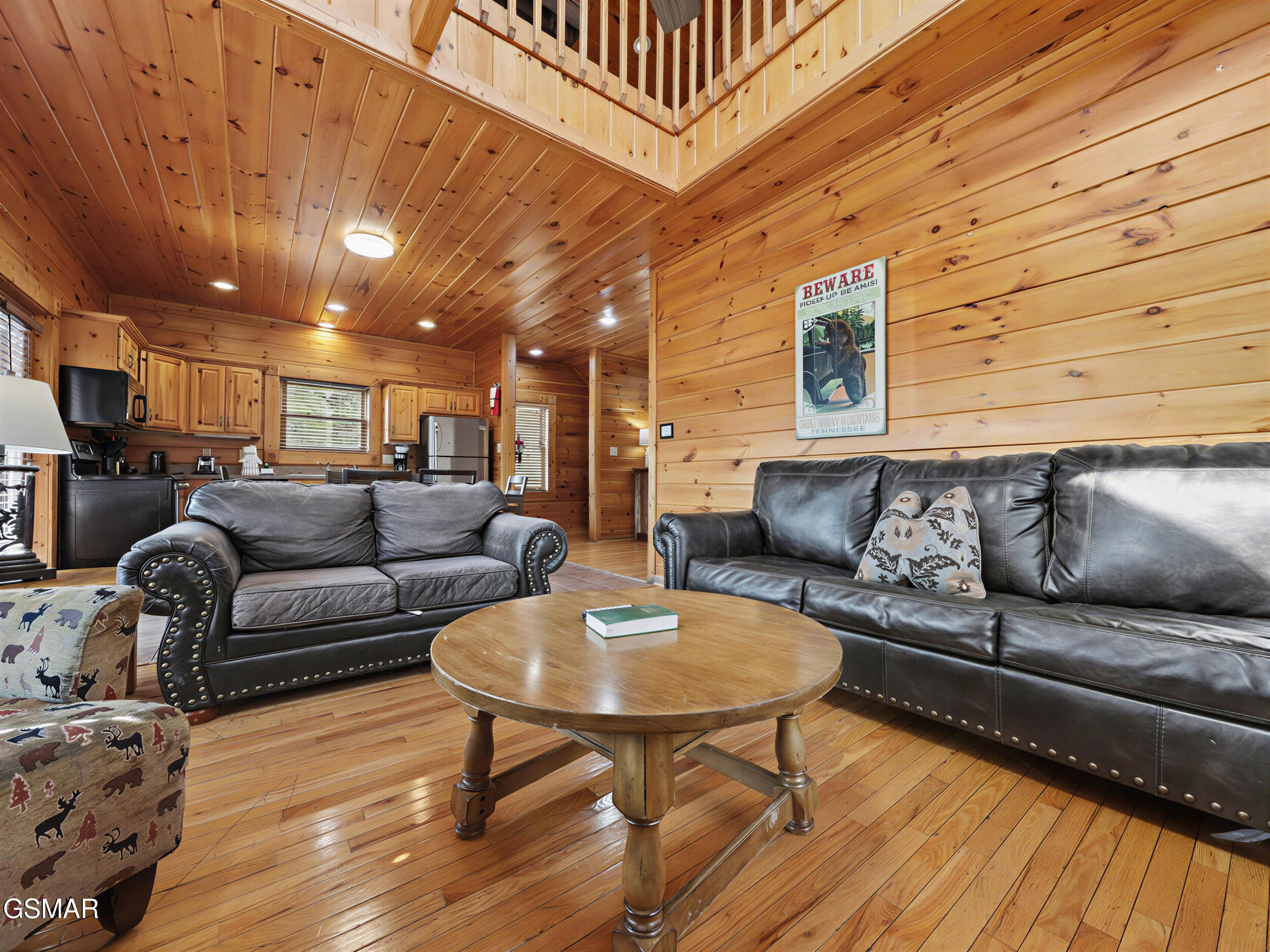 Gatlinburg, Tennessee, 37738, United States, 2 Bedrooms Bedrooms, ,3 BathroomsBathrooms,Residential,For Sale,2024380