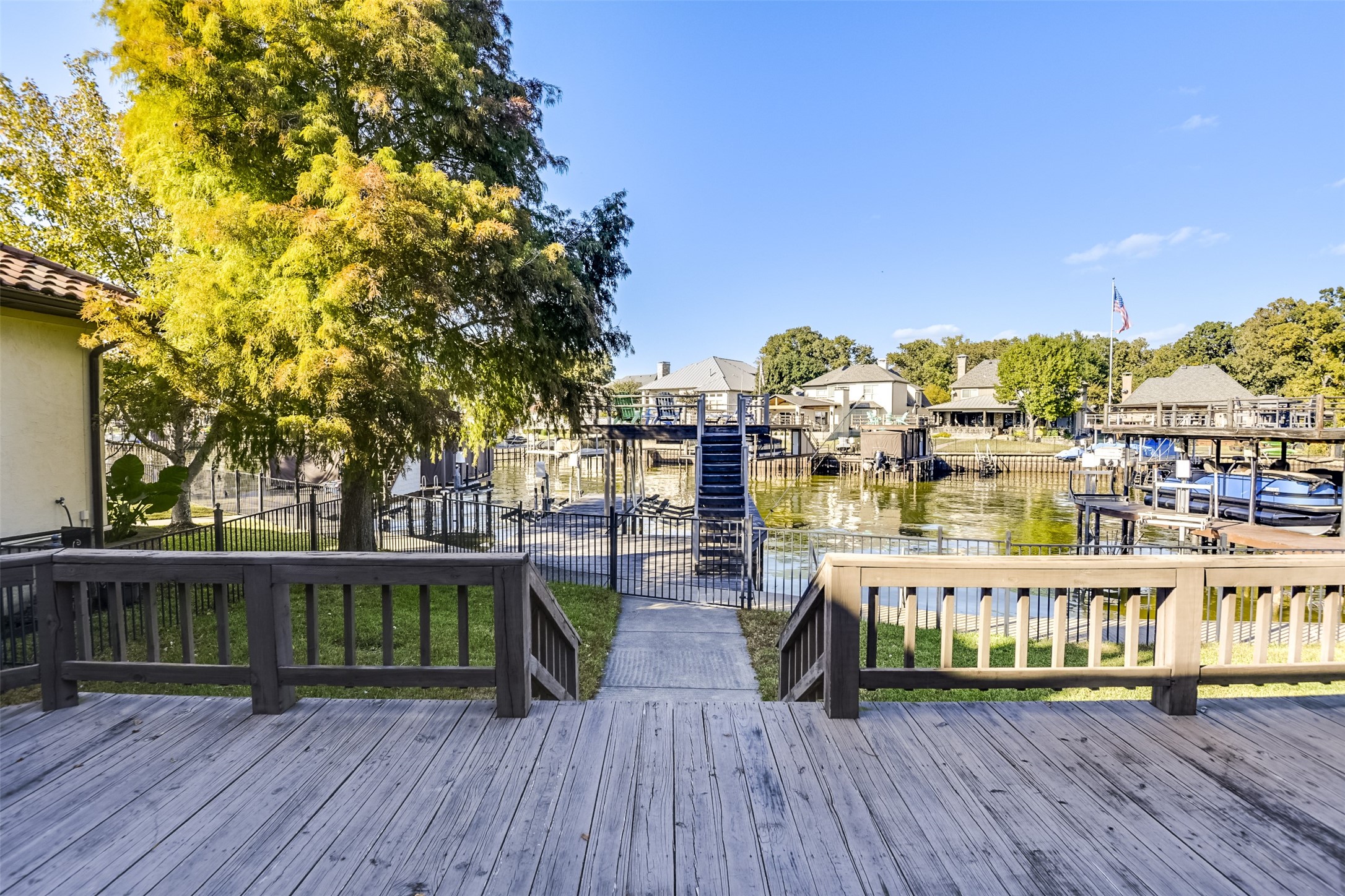 Mabank, Texas, 75156, United States, 3 Bedrooms Bedrooms, ,3 BathroomsBathrooms,Residential,For Sale,1990997