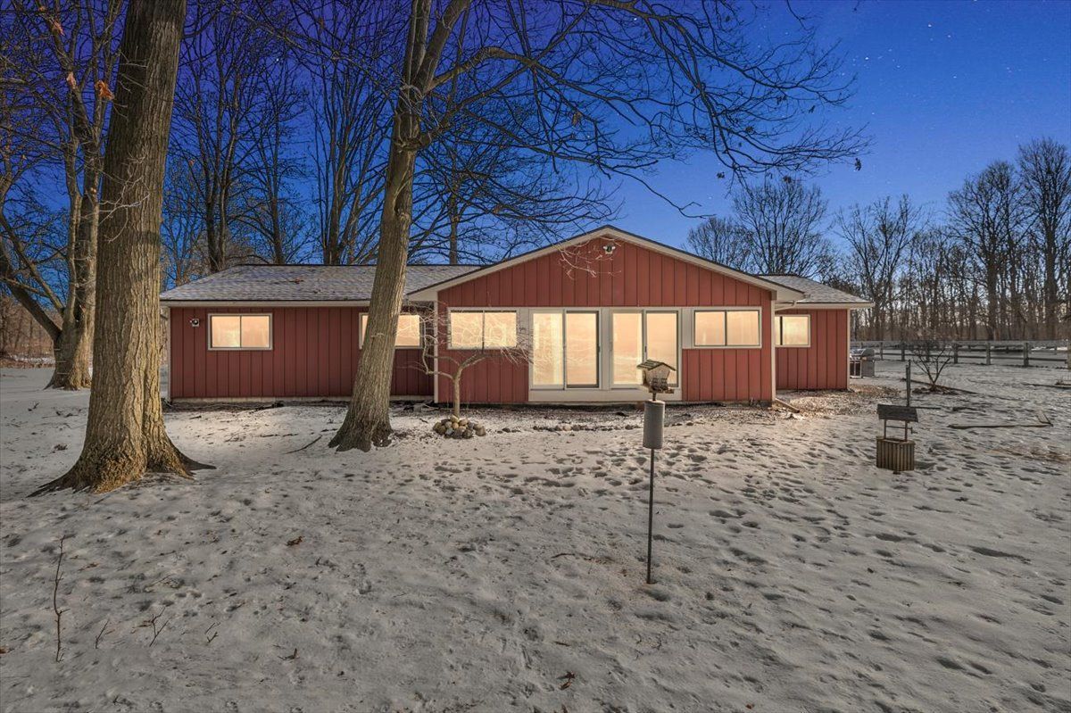 Metamora, Michigan, 48455, United States, 3 Bedrooms Bedrooms, ,2 BathroomsBathrooms,Residential,For Sale,1705008