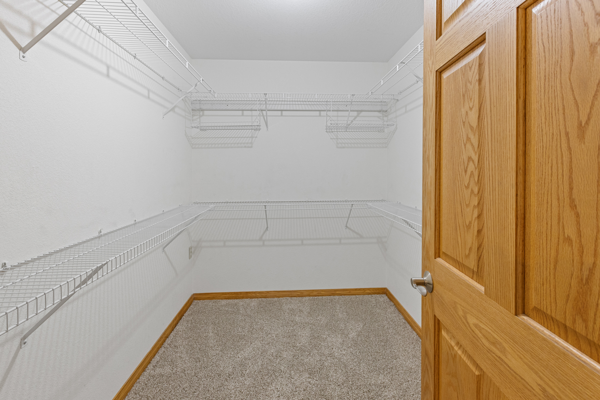 Effingham, Illinois, 62401, United States, 3 Bedrooms Bedrooms, ,3 BathroomsBathrooms,Residential,For Sale,1976361