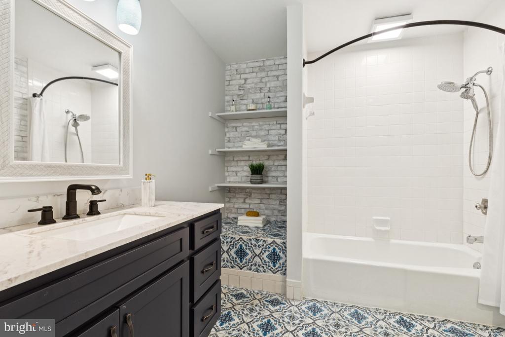 Fairfax, Virginia, 22030, United States, 3 Bedrooms Bedrooms, ,3 BathroomsBathrooms,Residential,For Sale,1904338