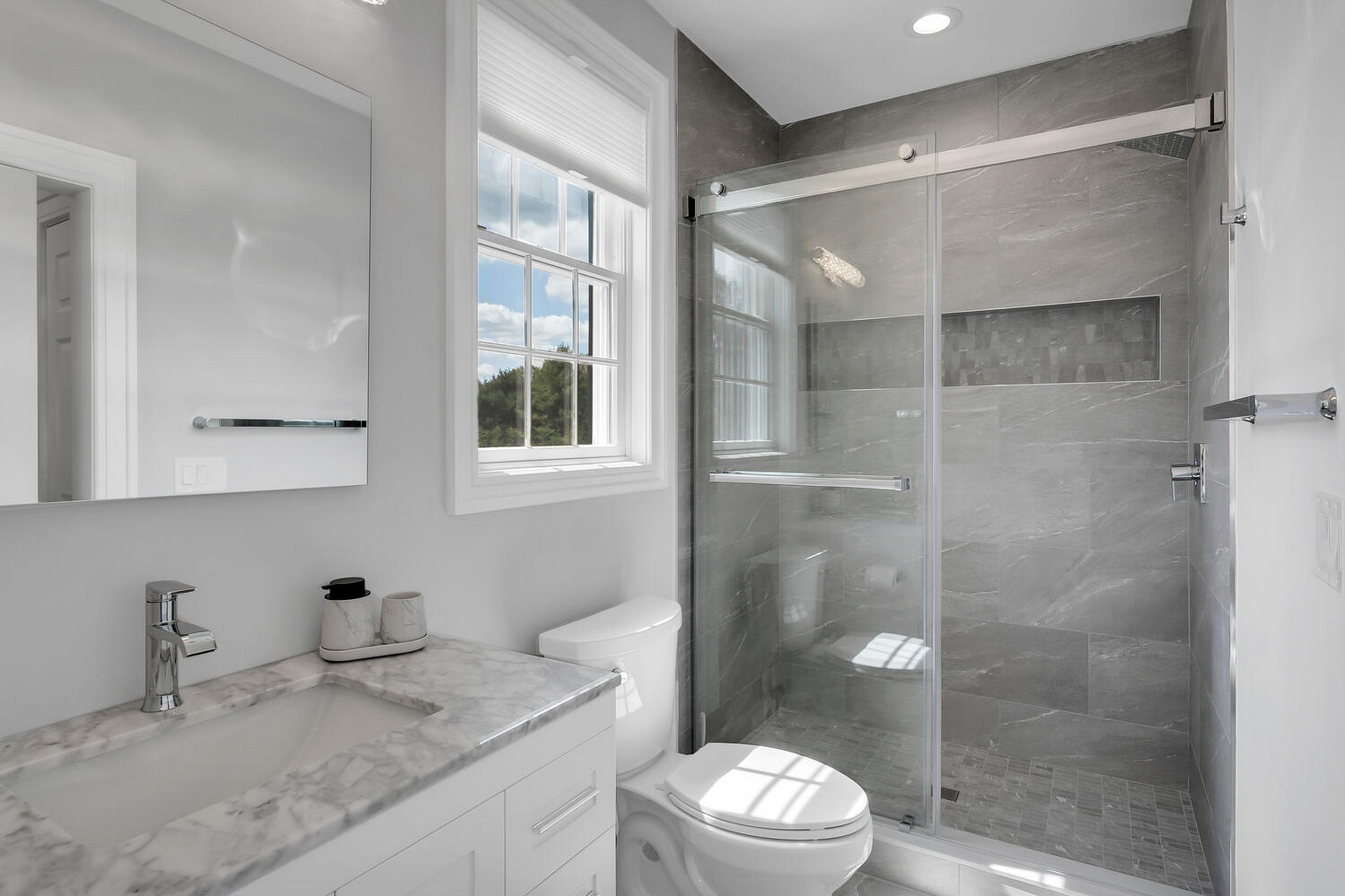  3 Bretwood Dr N - 物件實景