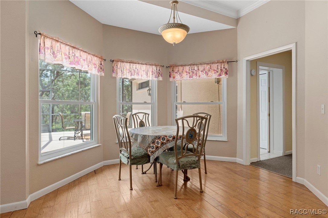 Homosassa, Florida, 34446, United States, 5 Bedrooms Bedrooms, ,4 BathroomsBathrooms,Residential,For Sale,1916240