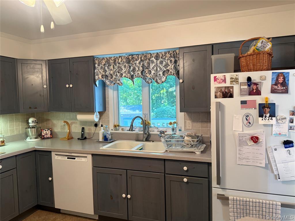 Wappingers Falls, New York, 12590, United States, 3 Bedrooms Bedrooms, ,2 BathroomsBathrooms,Residential,For Sale,1978823