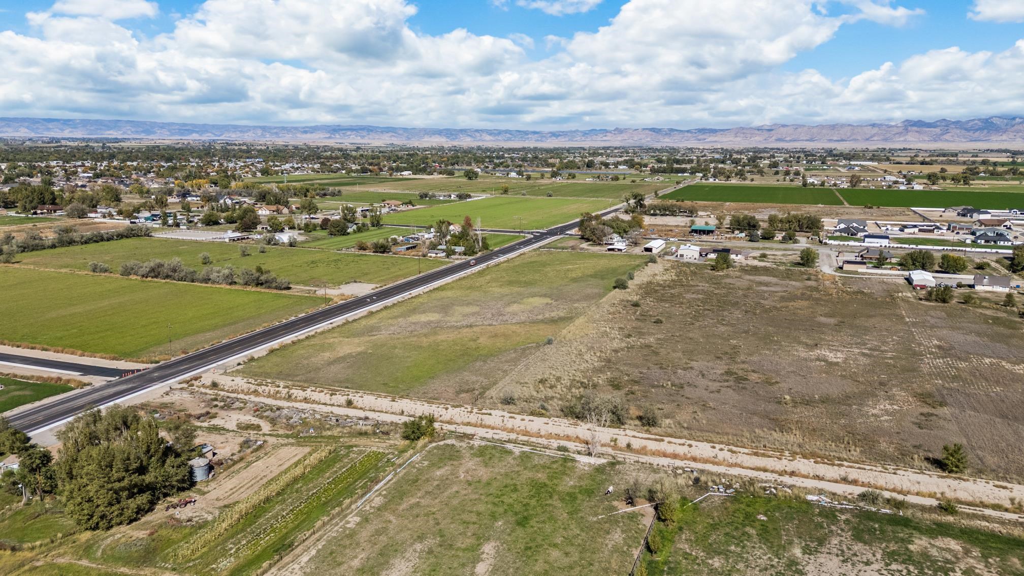 Fruita, Colorado, 81521, United States, 3 Bedrooms Bedrooms, ,2 BathroomsBathrooms,Residential,For Sale,1960525