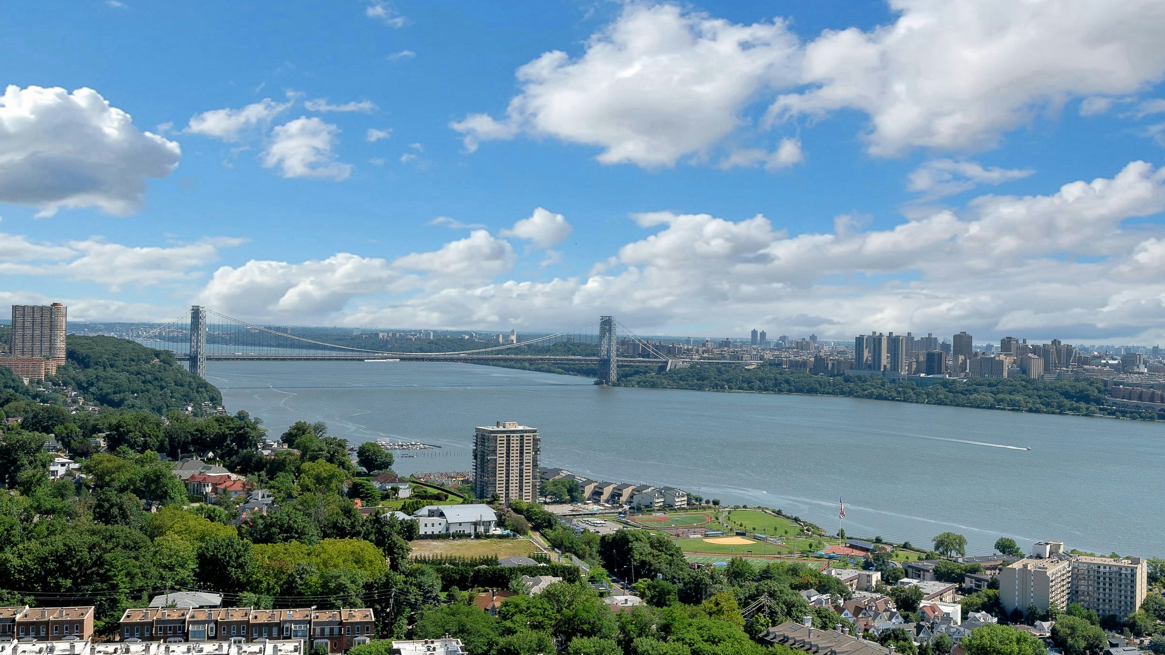  200 Winston Drive, Cliffside Park, NJ 07010 - 物件實景