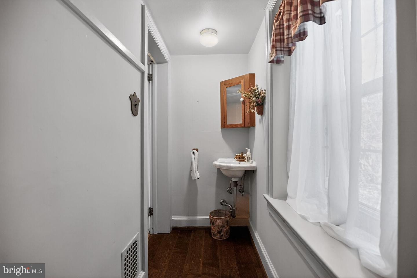 Erdenheim, Pennsylvania, 19038, United States, 4 Bedrooms Bedrooms, ,3 BathroomsBathrooms,Residential,For Sale,2002080