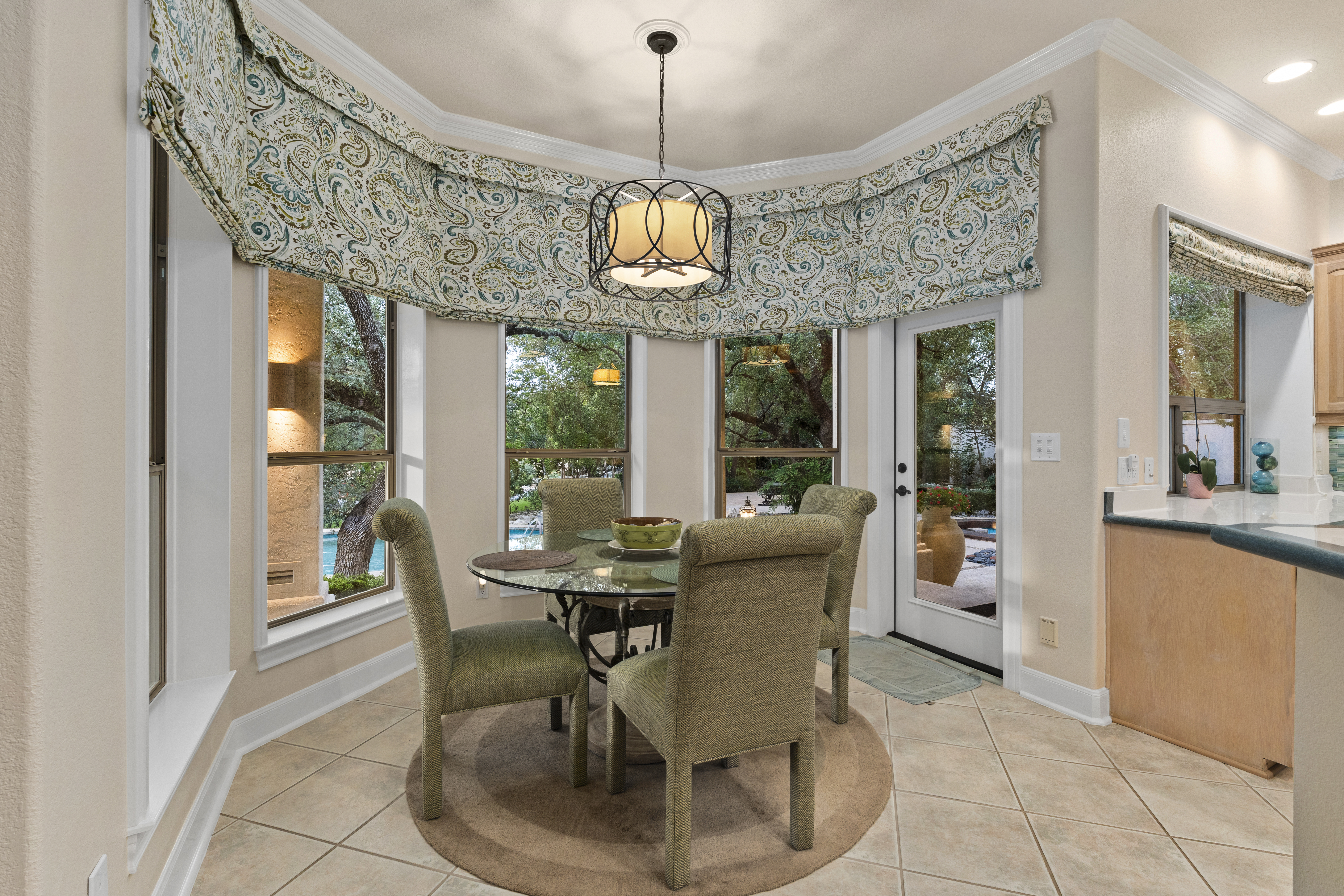  Grand Dominion Estate Showcasing Luxury, Privacy & Architectural Excellence - 物件實景