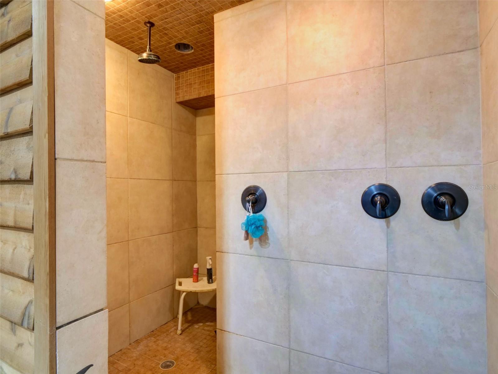 Wildwood, Florida, 34785, United States, 3 Bedrooms Bedrooms, ,2 BathroomsBathrooms,Residential,For Sale,2002543