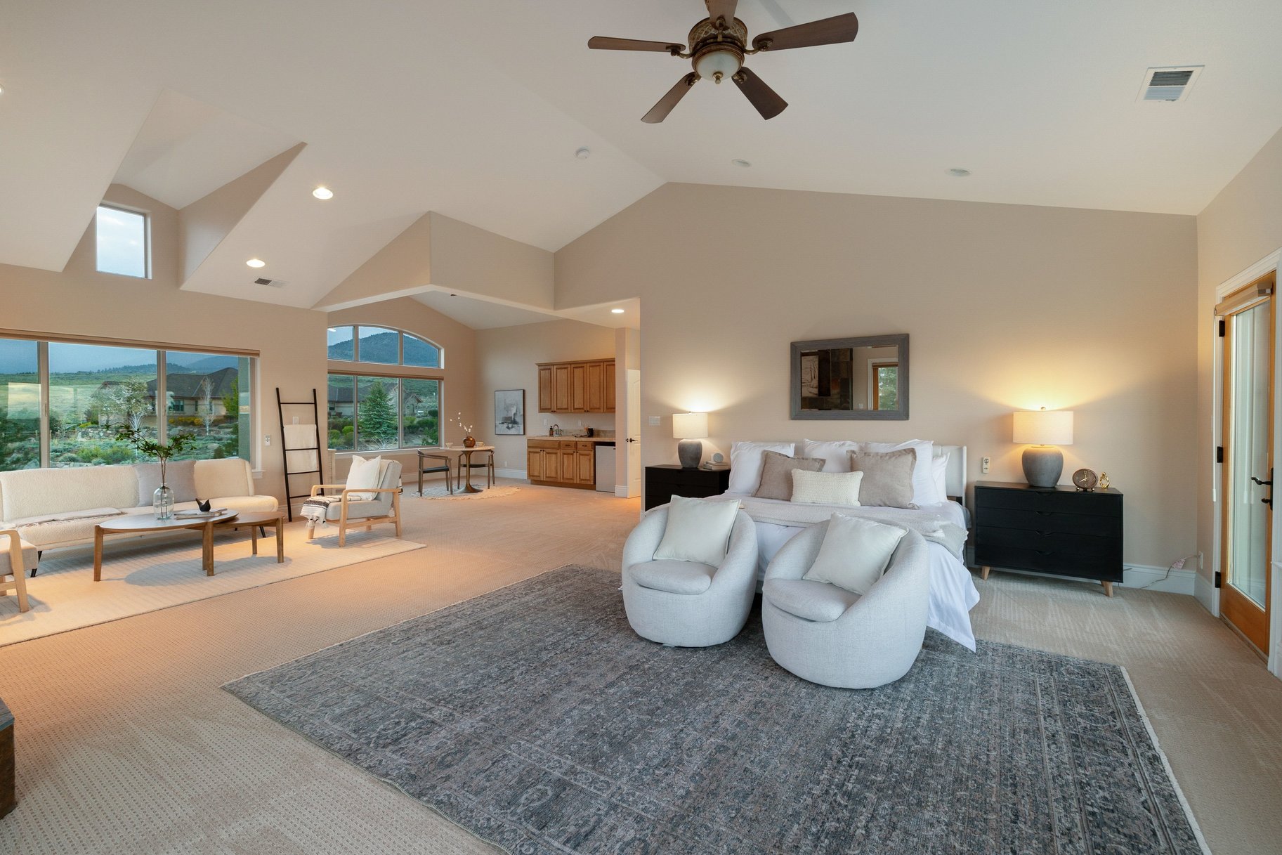  Private Mountain Estate with Elevated Views - 物件實景