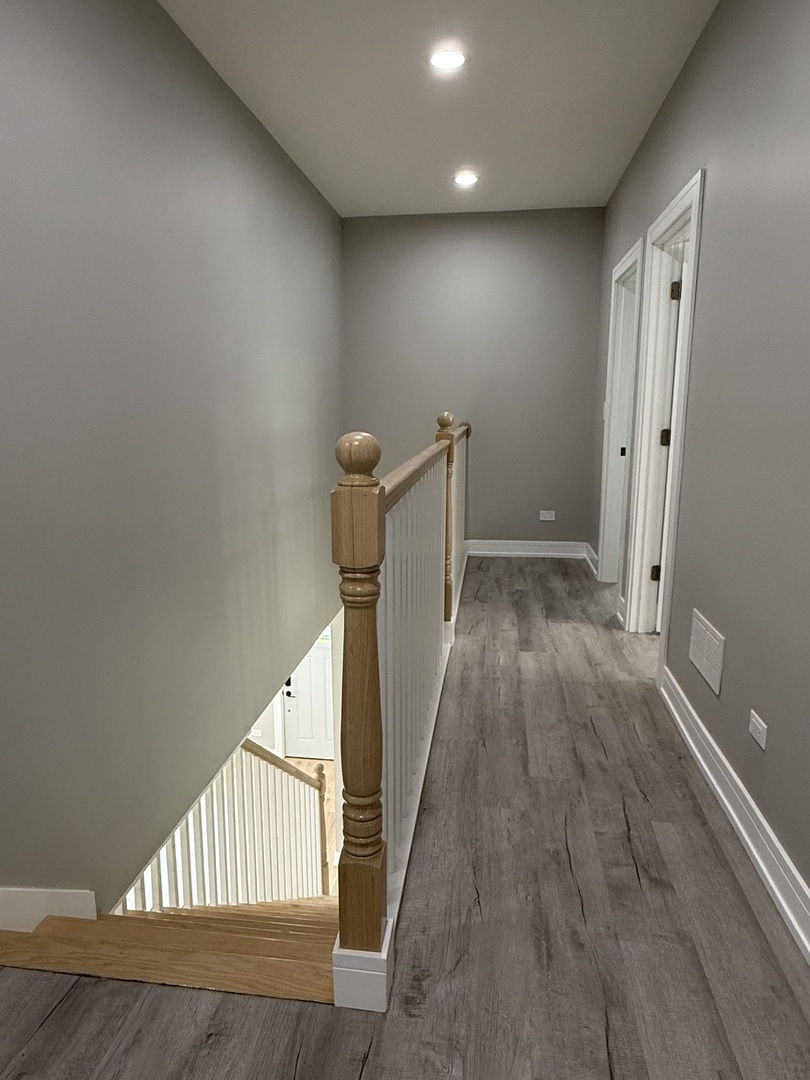 Lyons, Illinois, 60534, United States, 4 Bedrooms Bedrooms, ,3 BathroomsBathrooms,Residential,For Sale,1901472