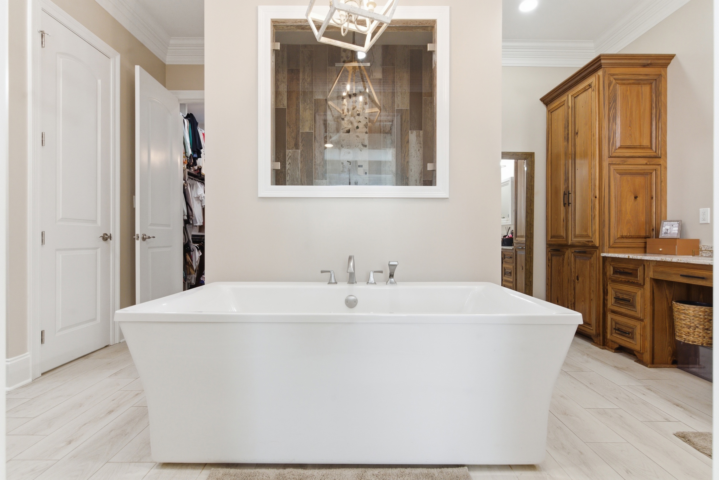 Scott, Louisiana, 70583, United States, 4 Bedrooms Bedrooms, ,3 BathroomsBathrooms,Residential,For Sale,2002633