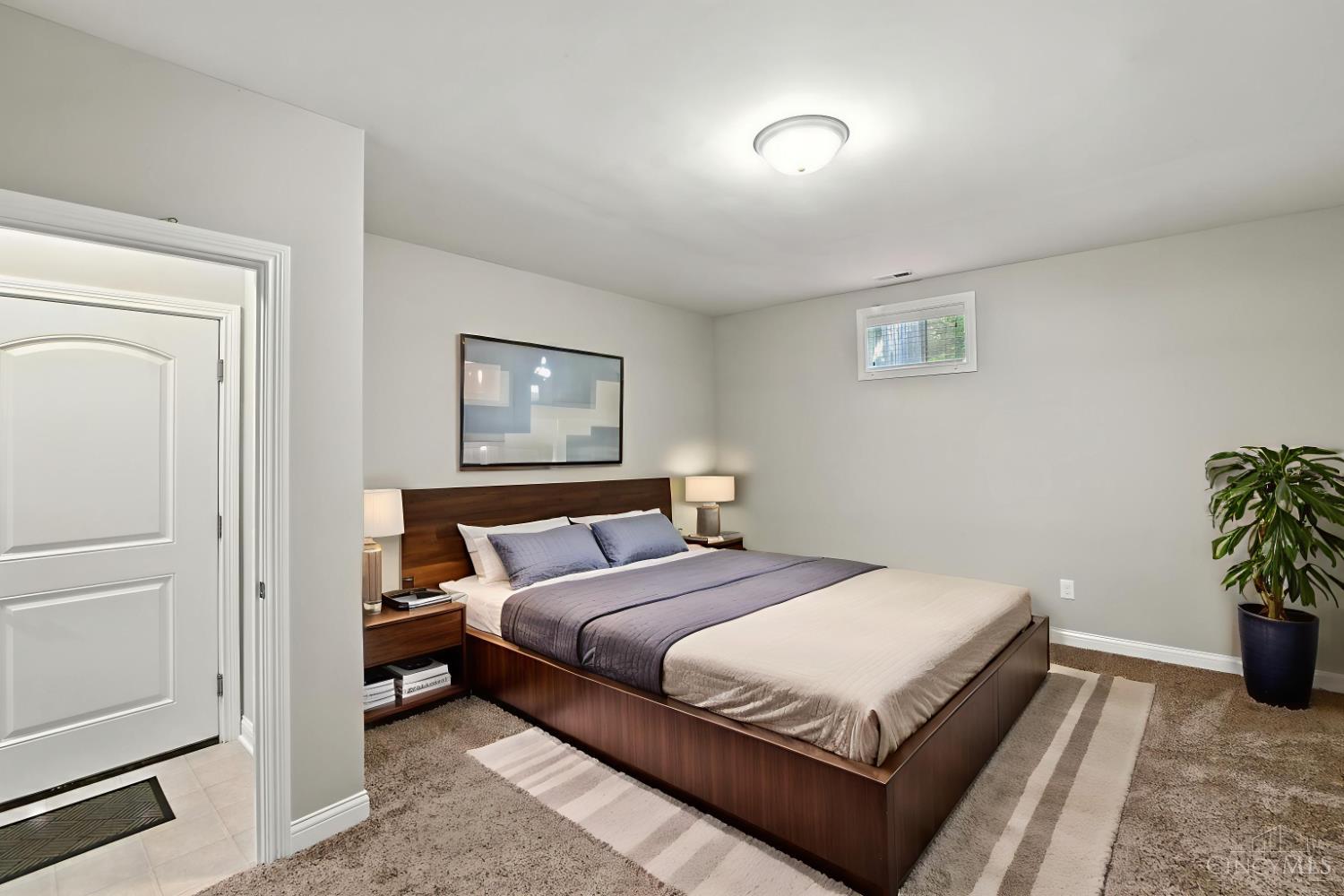 Cincinnati, Ohio, 45209, United States, 2 Bedrooms Bedrooms, ,4 BathroomsBathrooms,Residential,For Sale,1940241