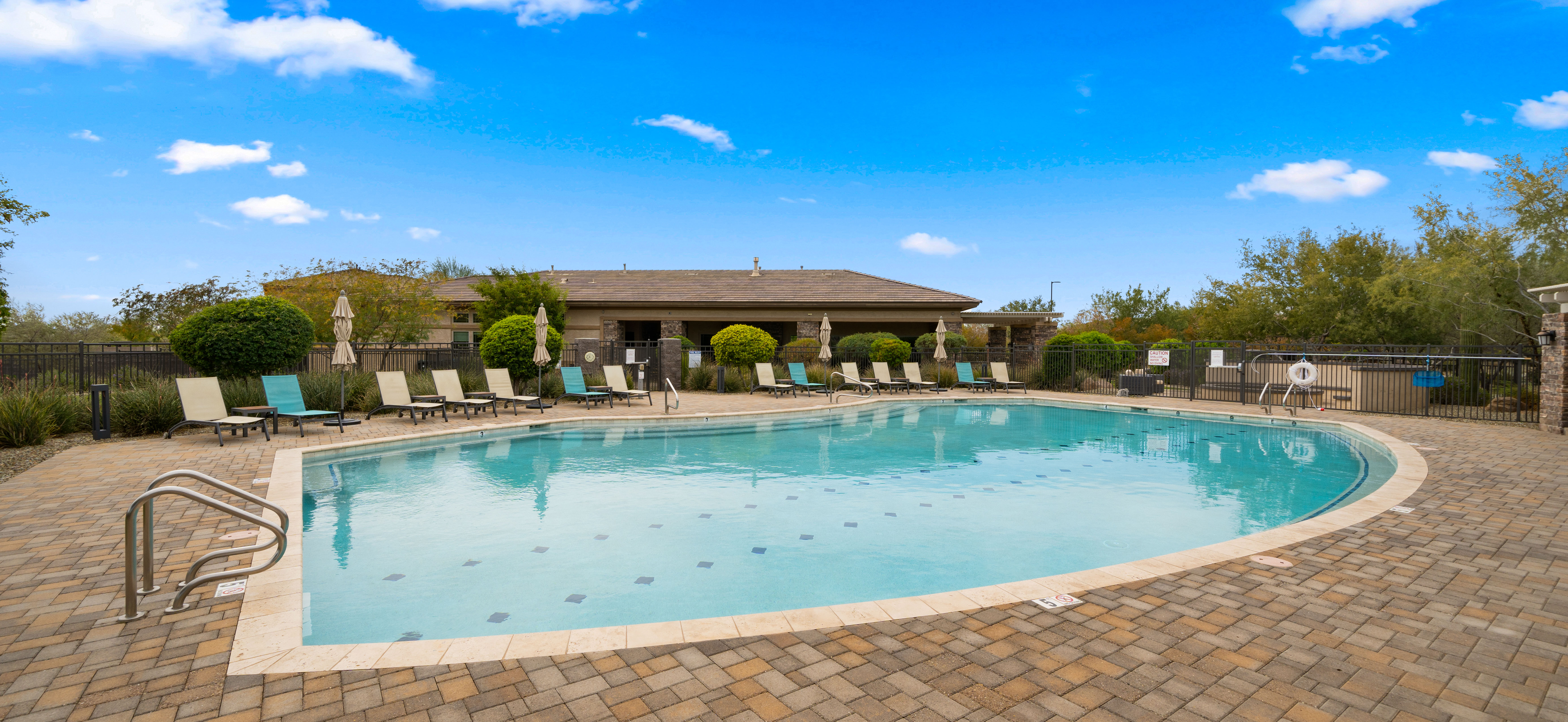  4724 E Parkside Lane  Phoenix, AZ - 物件實景