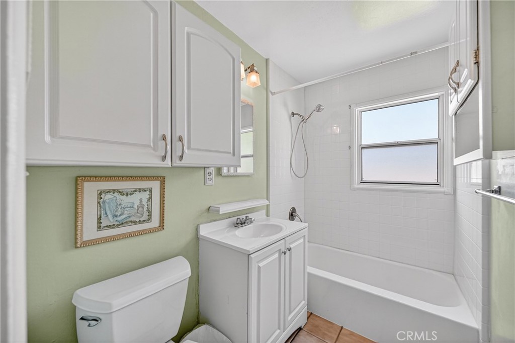 Glendora, California, 91741, United States, 2 Bedrooms Bedrooms, ,1 BathroomBathrooms,Residential,For Sale,2049163