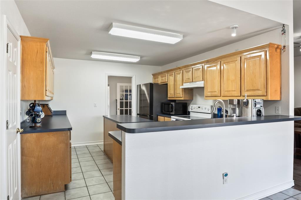 Gunter, Texas, 75058, United States, 4 Bedrooms Bedrooms, ,3 BathroomsBathrooms,Residential,For Sale,1914134