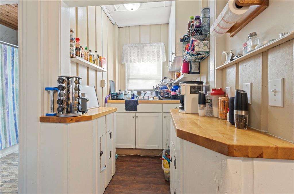 Cranston, Rhode Island, 02920, United States, 4 Bedrooms Bedrooms, ,2 BathroomsBathrooms,Residential,For Sale,2006438