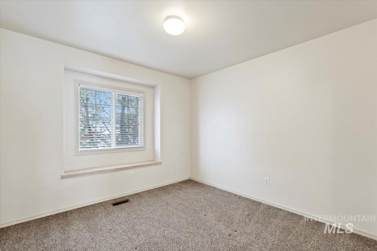 Boise, Idaho, 83716, United States, 3 Bedrooms Bedrooms, ,2 BathroomsBathrooms,Residential,For Sale,1995965