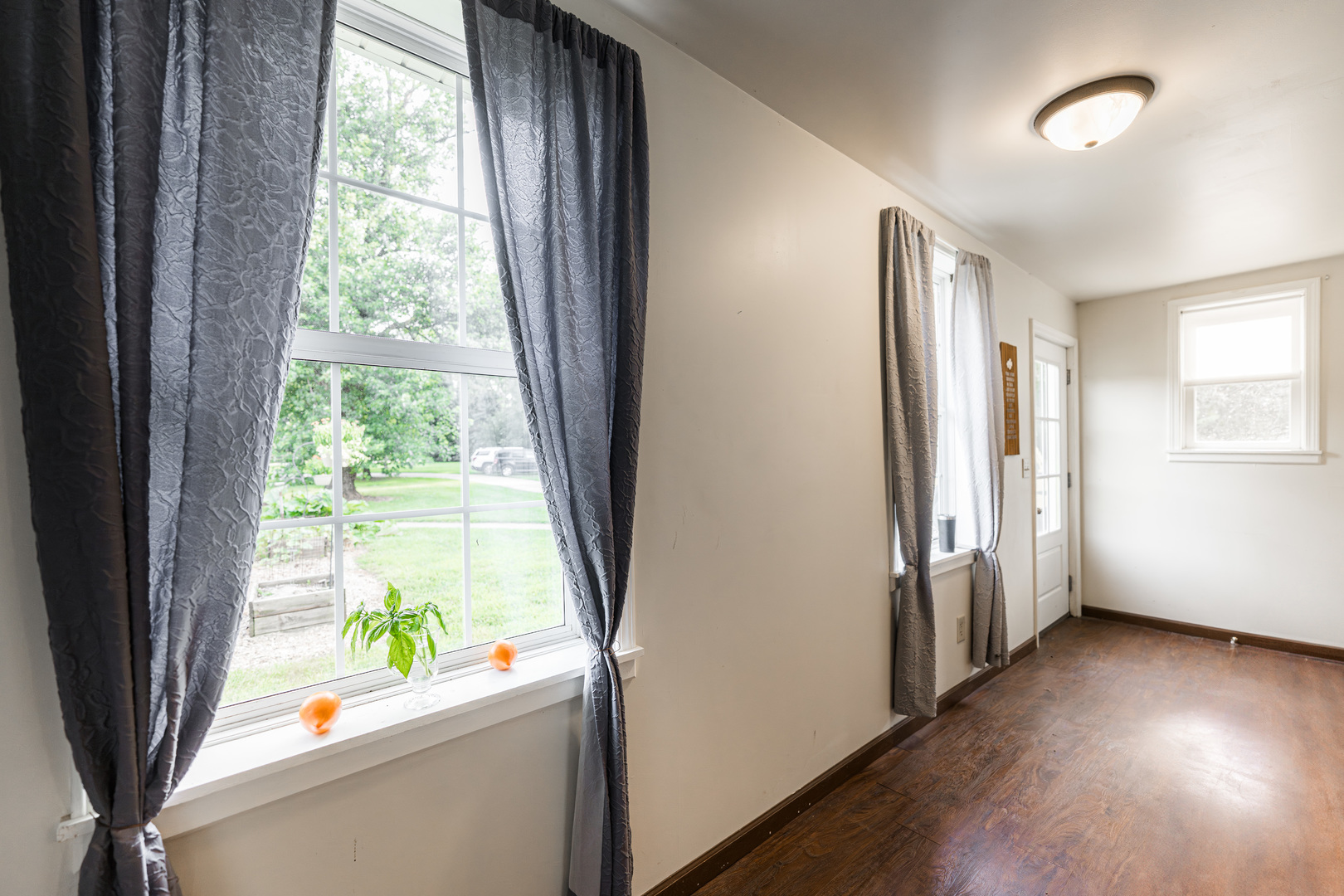 Hinckley, Illinois, 60520, United States, 3 Bedrooms Bedrooms, ,2 BathroomsBathrooms,Residential,For Sale,1921683
