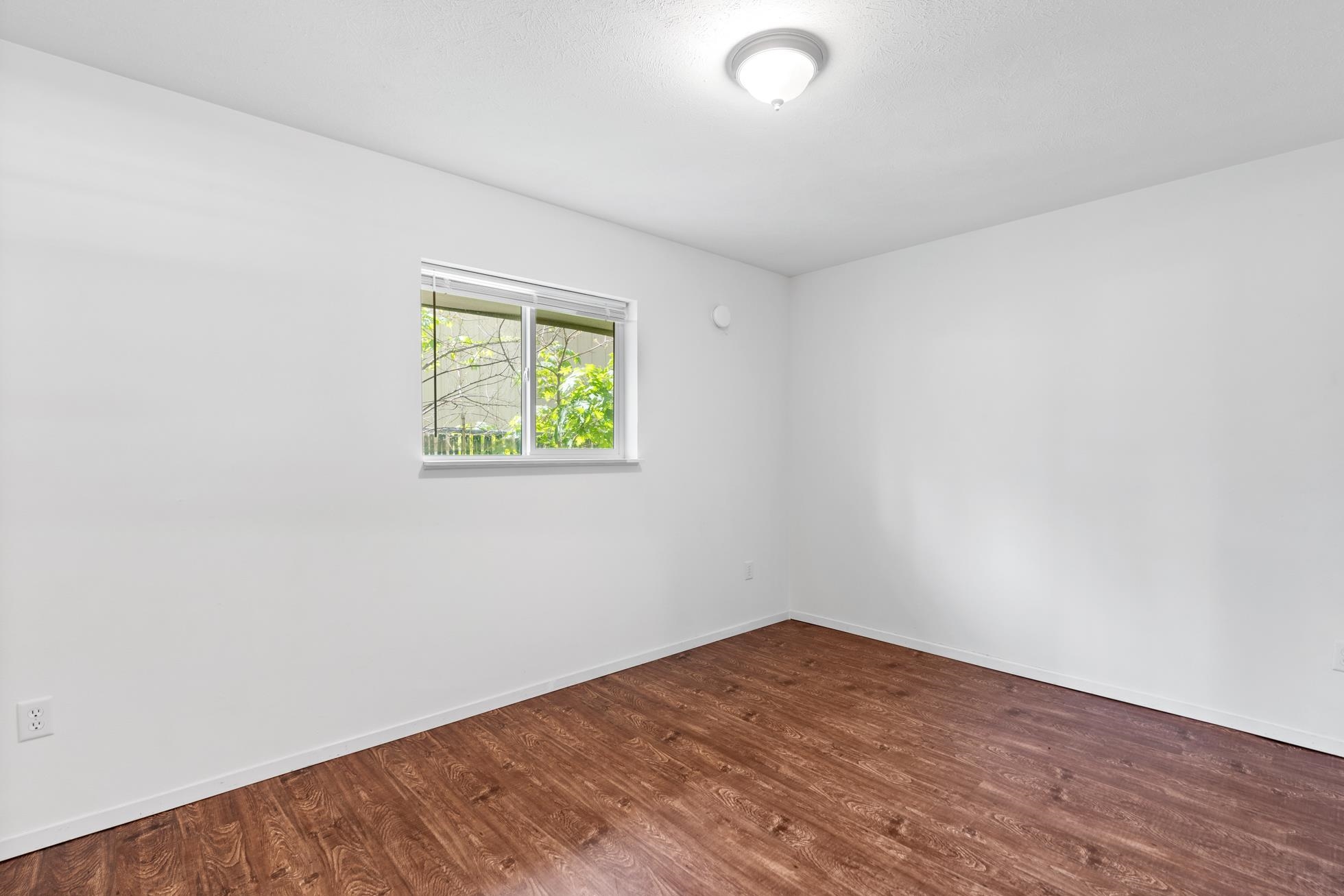 Mead, Washington, 99021, United States, ,Residential,For Sale,1936912