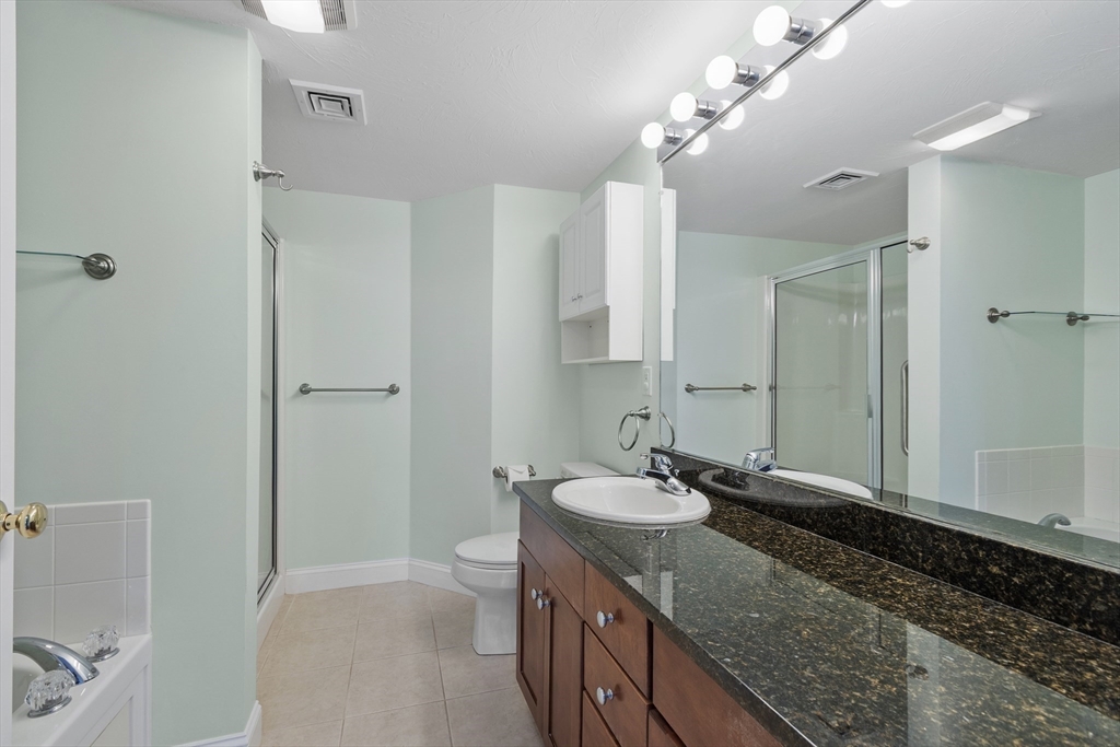Chelmsford, Massachusetts, 01863, United States, 2 Bedrooms Bedrooms, ,2 BathroomsBathrooms,Residential,For Sale,1939125