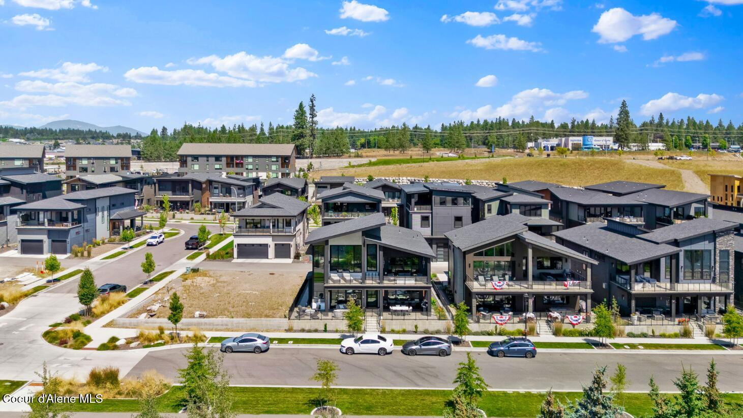 Coeur D'alene, Idaho, 83814, United States, 4 Bedrooms Bedrooms, ,4 BathroomsBathrooms,Residential,For Sale,1927385