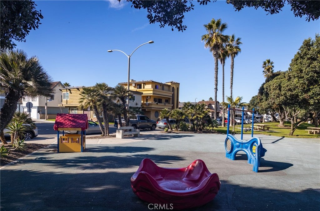 Newport Beach, California, 92663, United States, 3 Bedrooms Bedrooms, ,2 BathroomsBathrooms,Residential,For Sale,2001553