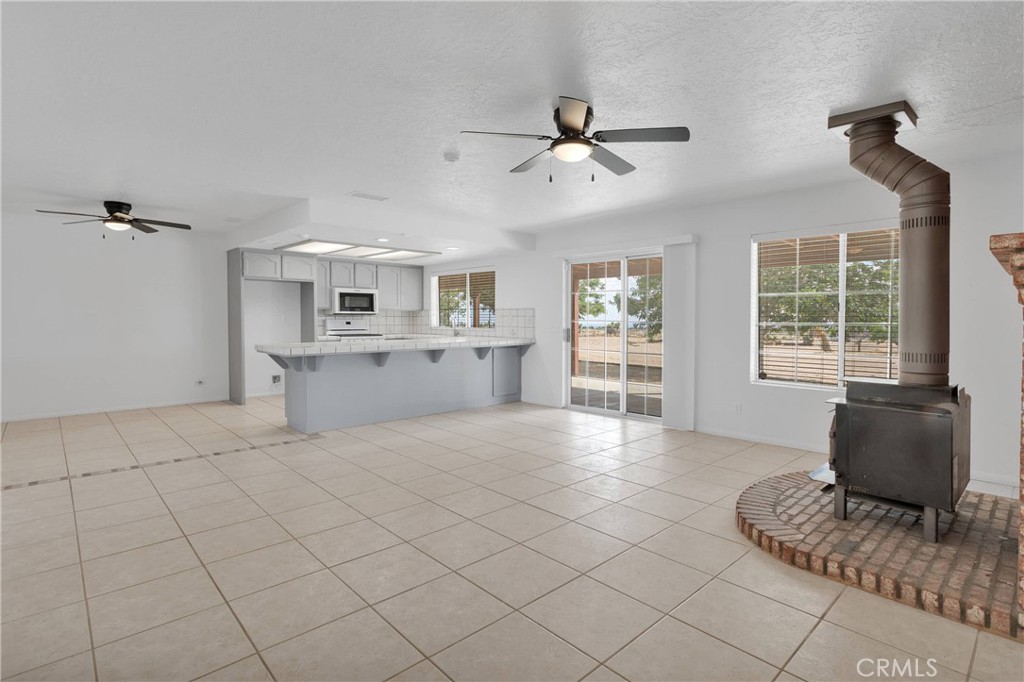 Phelan, California, 92371, United States, 3 Bedrooms Bedrooms, ,3 BathroomsBathrooms,Residential,For Sale,1881862