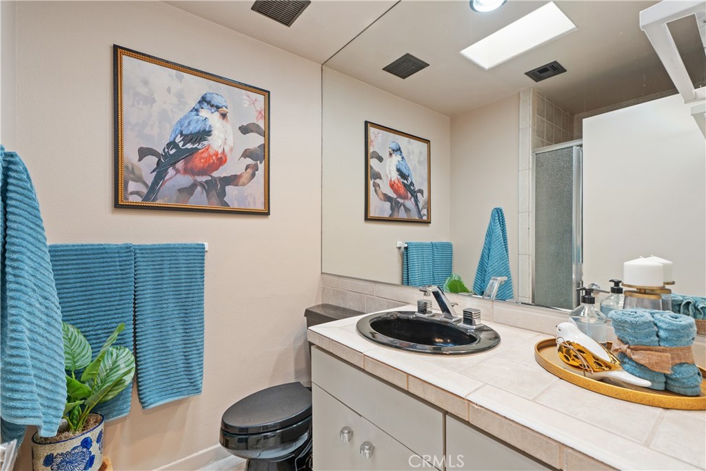 Palm Desert, California, 92260, United States, 2 Bedrooms Bedrooms, ,2 BathroomsBathrooms,Residential,For Sale,1948524