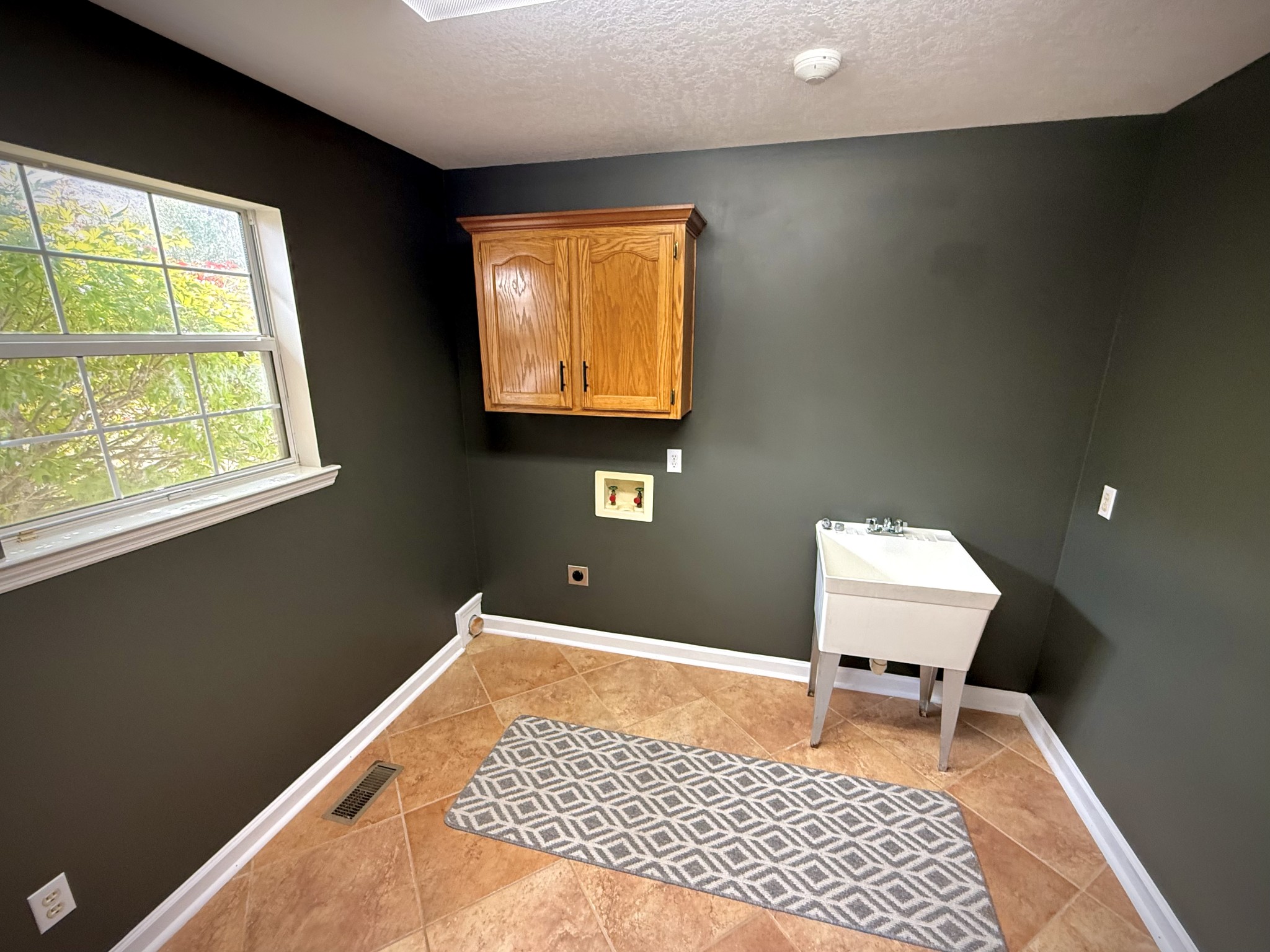 Ooltewah, Tennessee, 37363, United States, 3 Bedrooms Bedrooms, ,3 BathroomsBathrooms,Residential,For Sale,1984302