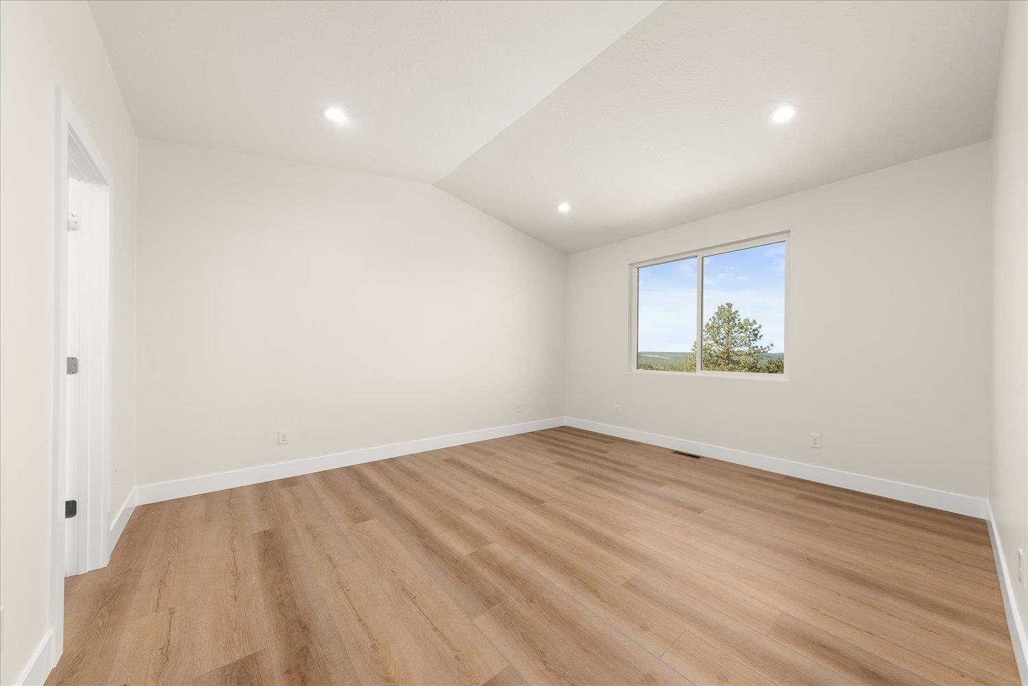 Spokane, Washington, 99208, United States, 4 Bedrooms Bedrooms, ,3 BathroomsBathrooms,Residential,For Sale,1826785