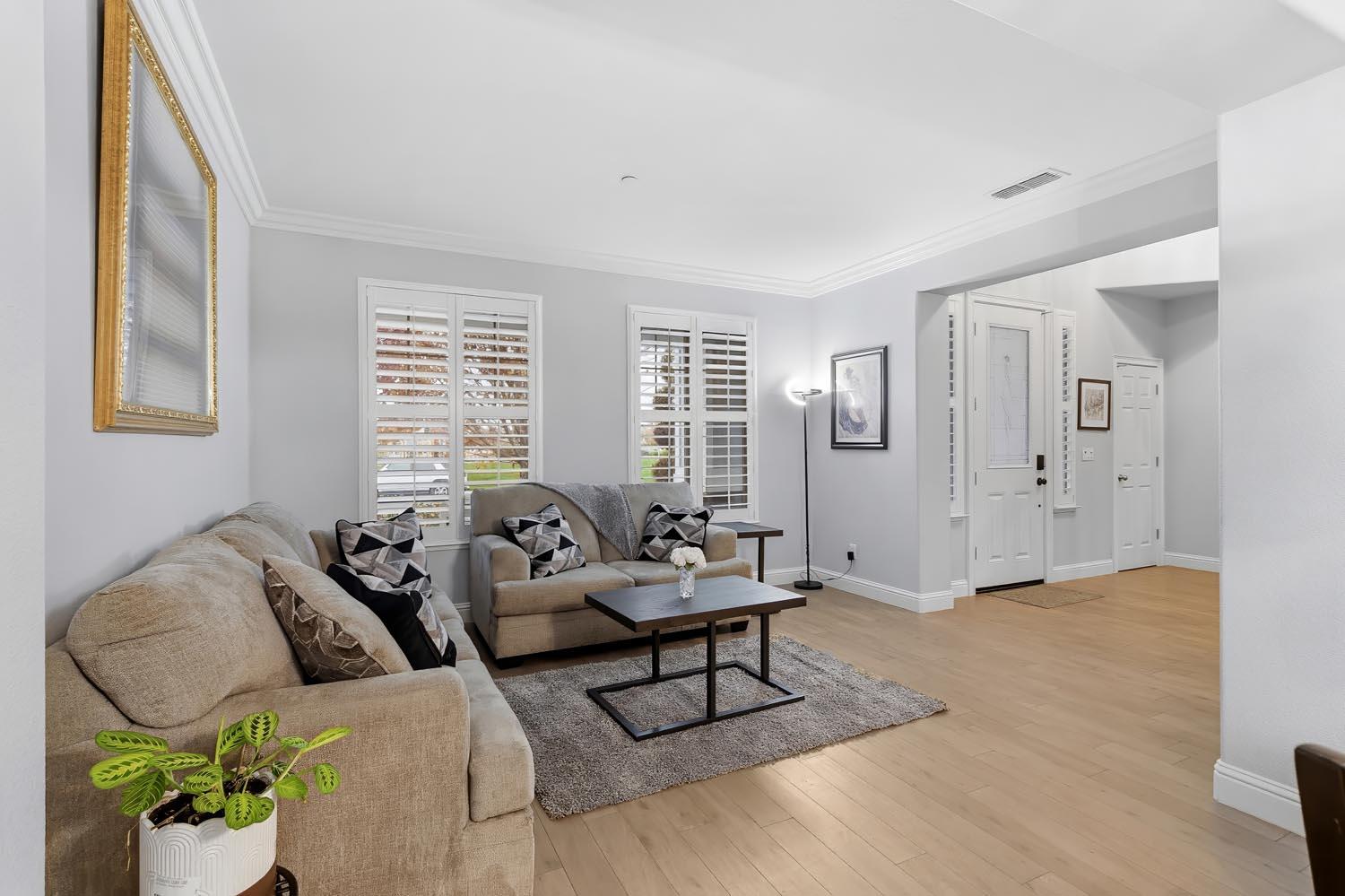 Elk Grove, California, 95757, United States, 5 Bedrooms Bedrooms, ,5 BathroomsBathrooms,Residential,For Sale,2001811