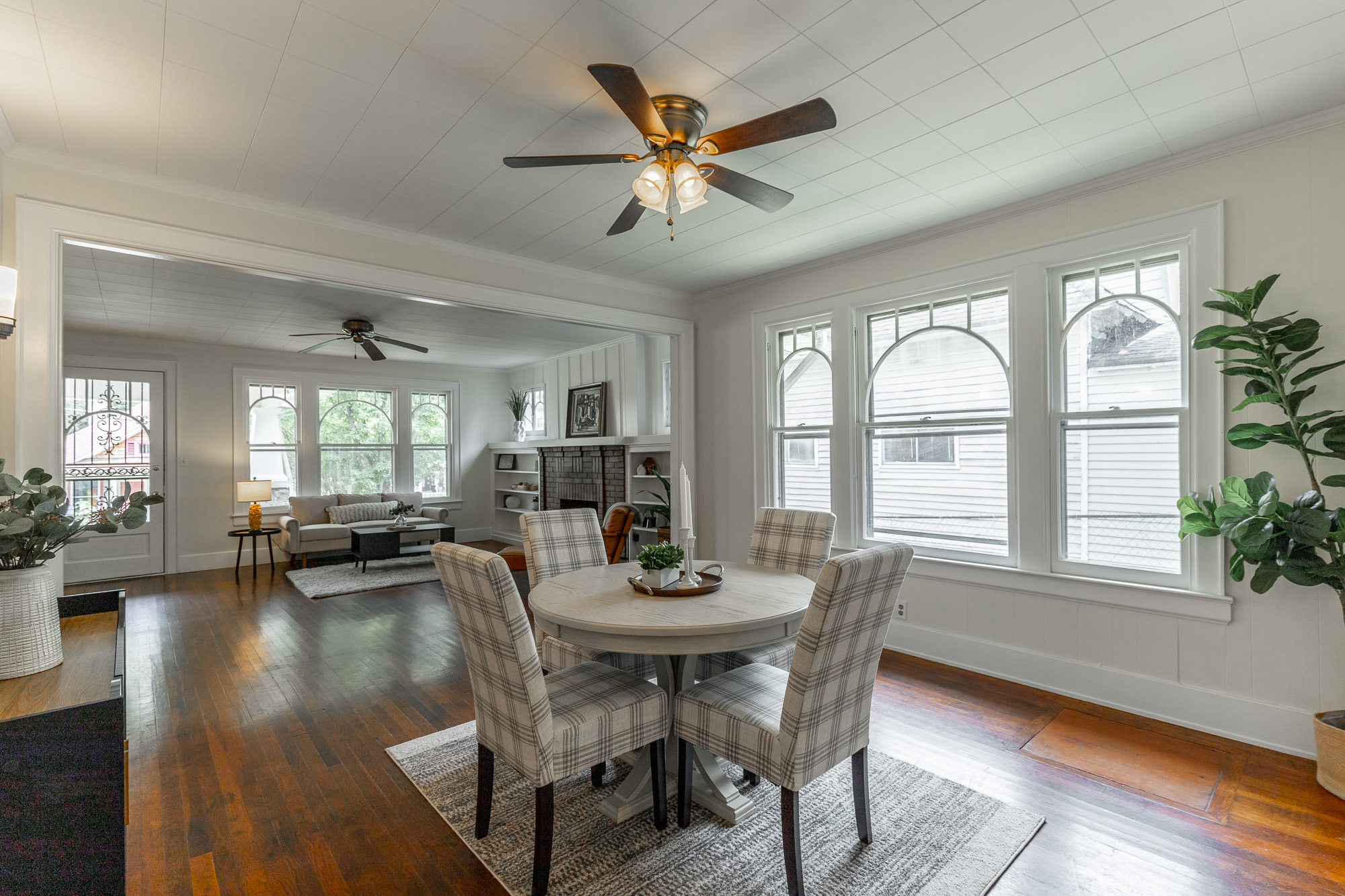 Chattanooga, Tennessee, 37409, United States, 2 Bedrooms Bedrooms, ,2 BathroomsBathrooms,Residential,For Sale,1983381