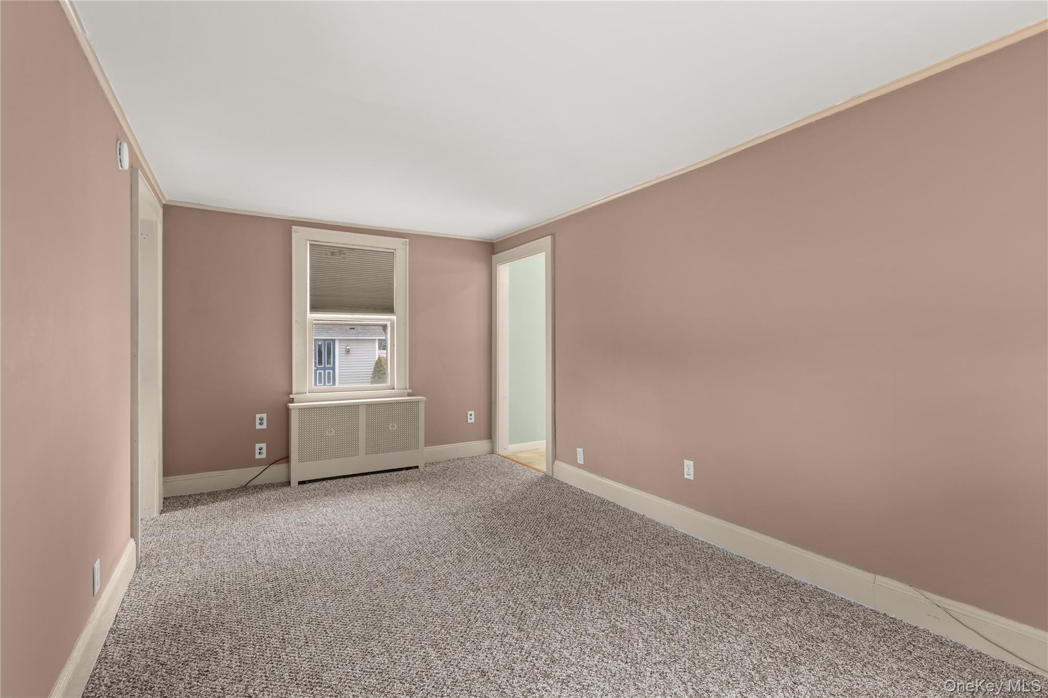 West Islip, New York, 11795, United States, 2 Bedrooms Bedrooms, ,1 BathroomBathrooms,Residential,For Sale,1994287